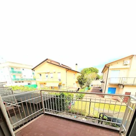 Apartamento Rosso - Over The Rainbow A 200m Dalla Posto Auto Aria Condizionata E Terrazza