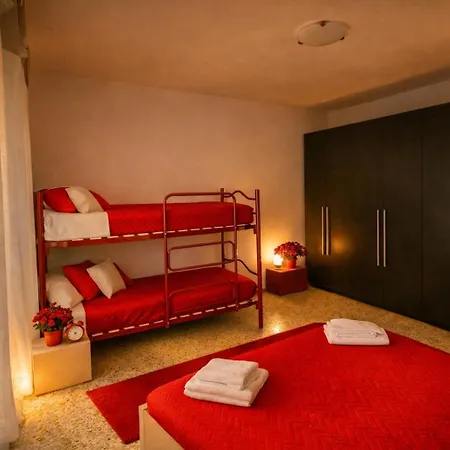 Rosso - Over The Rainbow A 200m Dalla Posto Auto Aria Condizionata E Terrazza *